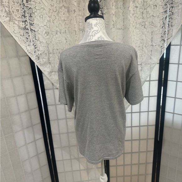 Official University of Arizona Wildcats Short Sleeve T-Shirt Size M Gray GUC - Picture 6 of 12